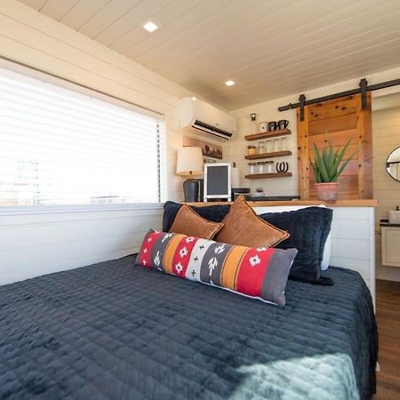 New The Buffalo-Shipping Container In Alpine Eksteriør bilde